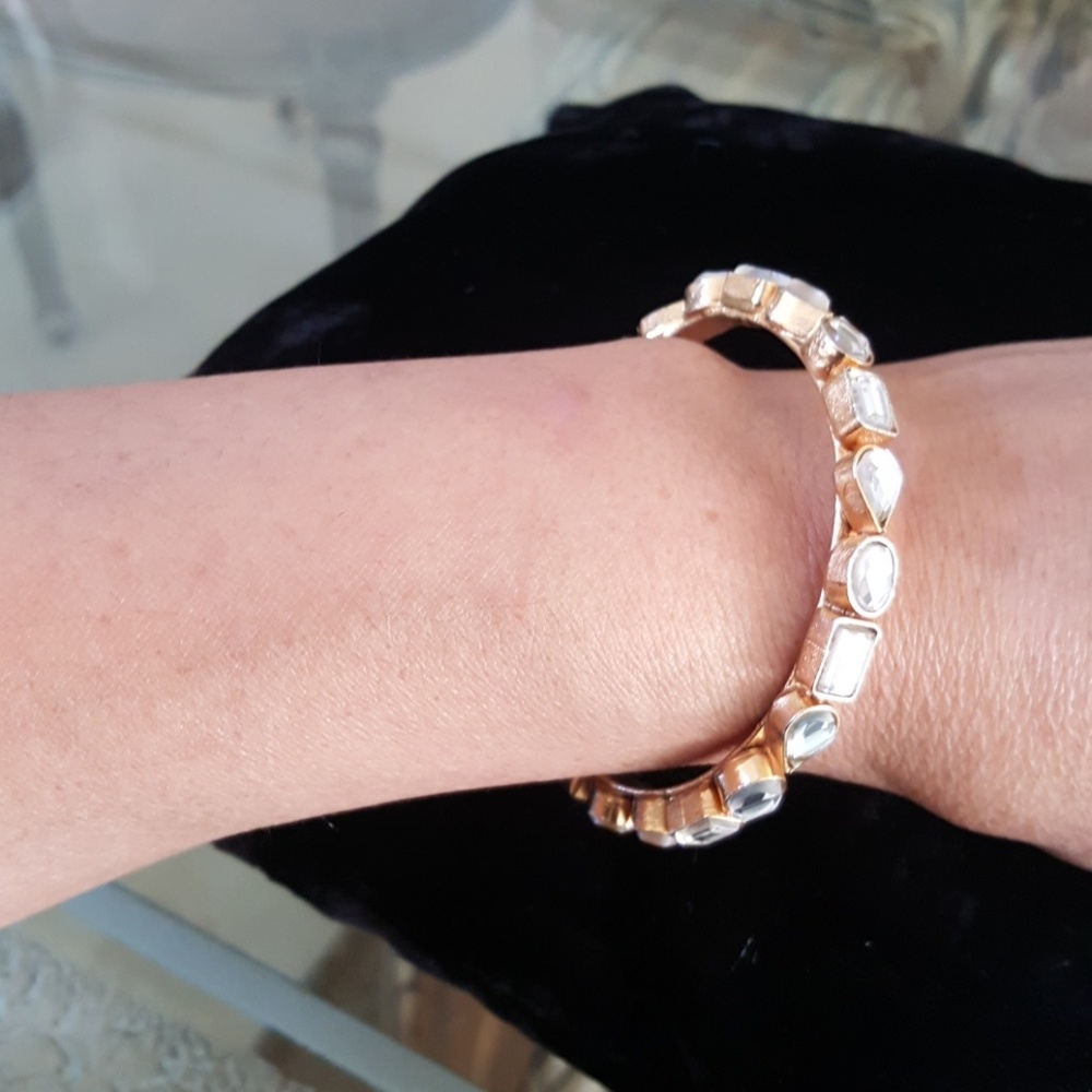 Beautiful Bangle bracelet - Picture 3 of 3